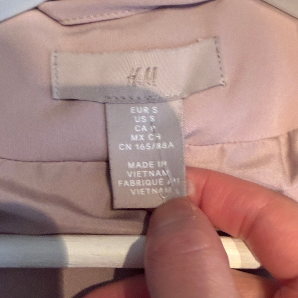 H&M Light Blush Pink Single-Button Blazer - Picture 5 of 5